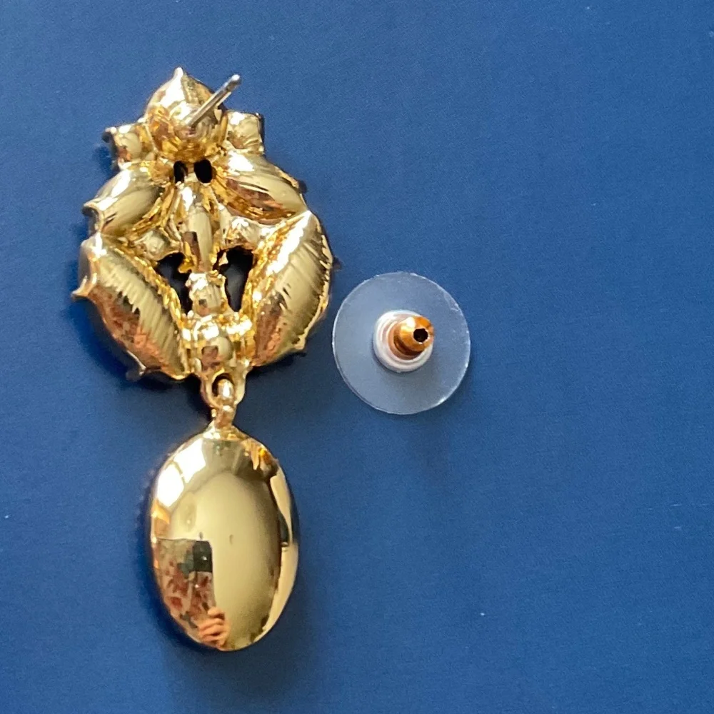 TALBOTS. MULTI CLUSTER STONE DROP EARRINGS.  1 3/4”. Light to medium weight. - Picture 4 of 4